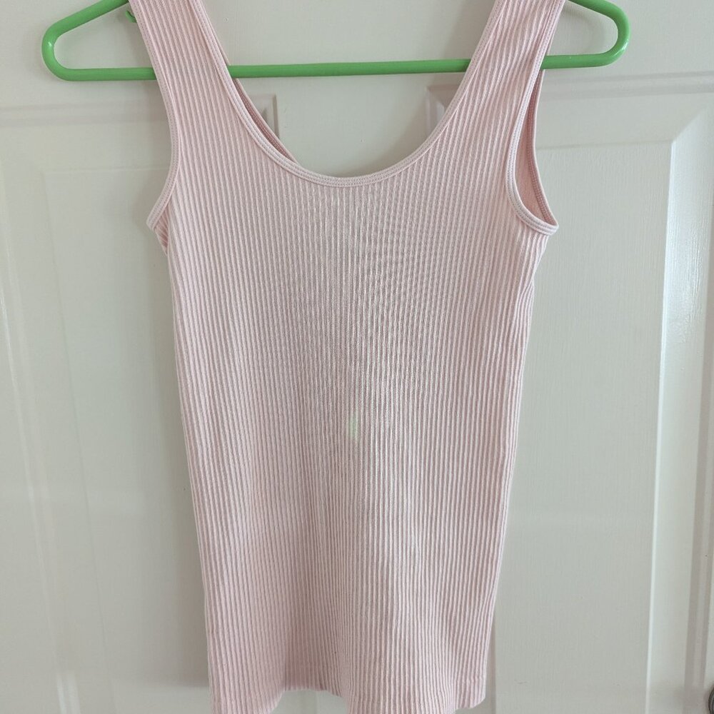 ELIETIAN Ribbed Reversible Tank in Blush
